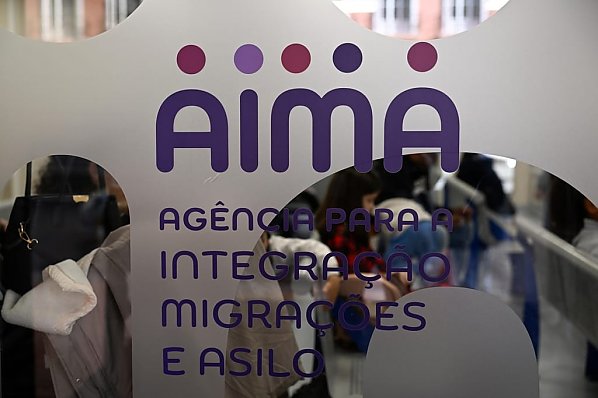 Investiram milh�es em Portugal para obter vistos gold, mas acabaram travados na burocracia. 